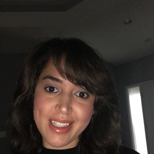 Meet your Posher, Rayza